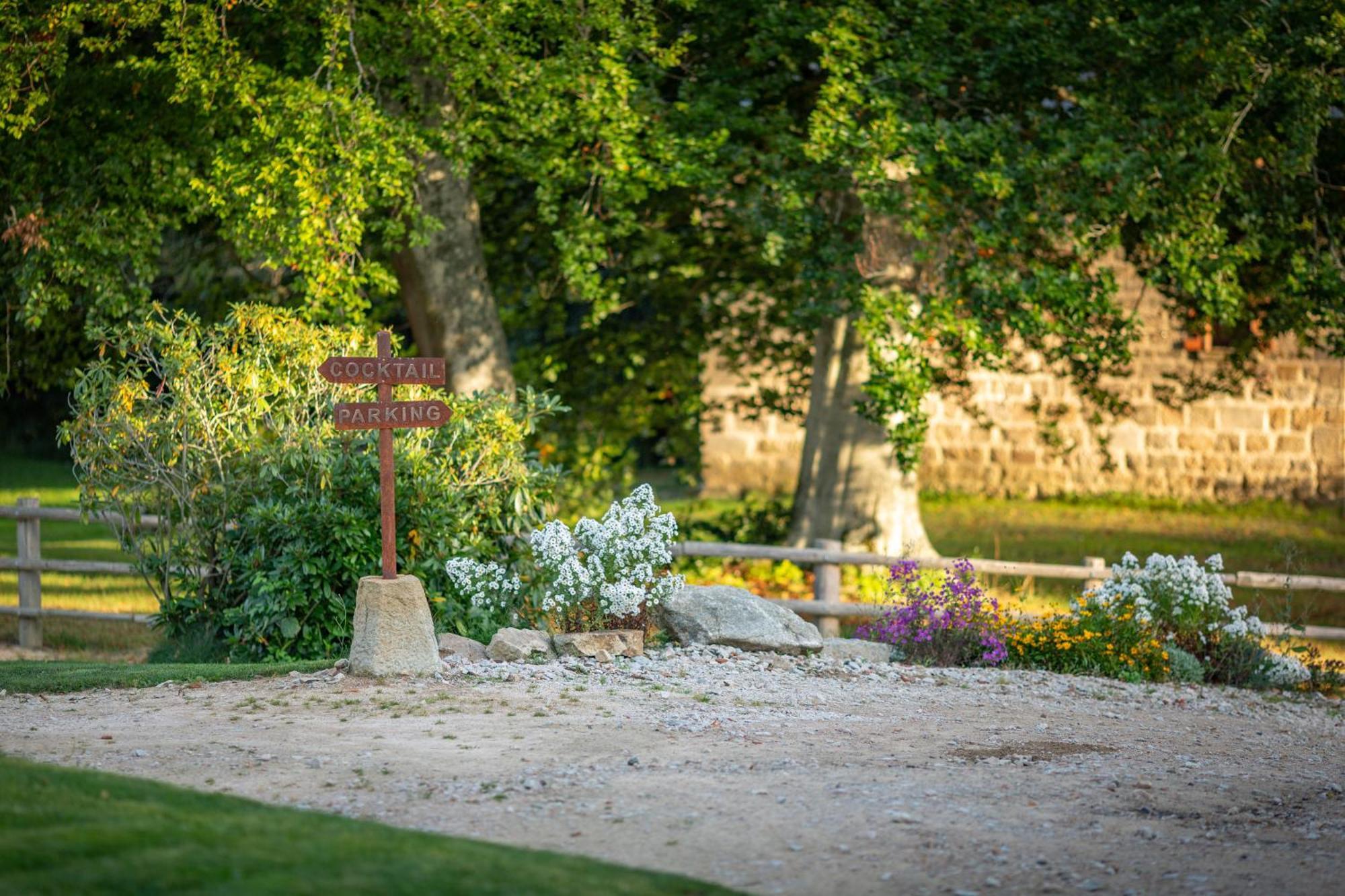 Domaine Et Chateau De Valinches Marols Εξωτερικό φωτογραφία